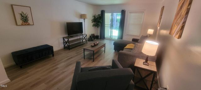 137 Kingsbury Drive, Chapel Hill, NC 27514