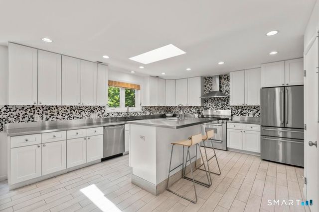 23 Laurel Lane, Wilton, CT 06897