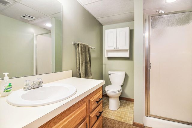 5822 Leisure S Drive SE, Grand Rapids, MI 49548