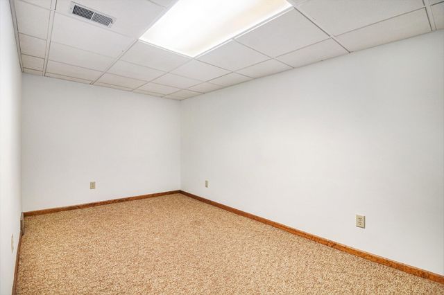 5822 Leisure S Drive SE, Grand Rapids, MI 49548