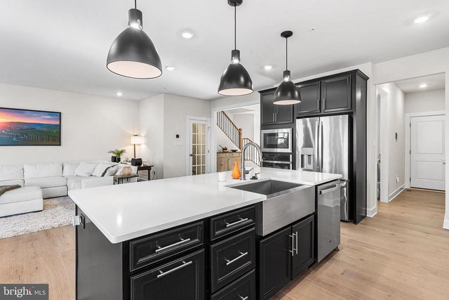 321 PONDS EDGE DR, Media, PA 19063