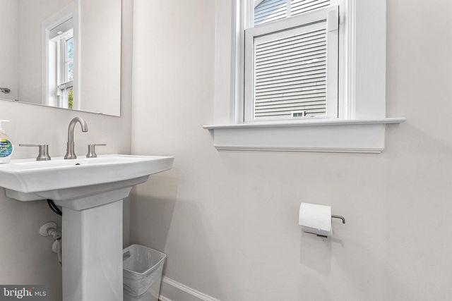 321 PONDS EDGE DR, Media, PA 19063