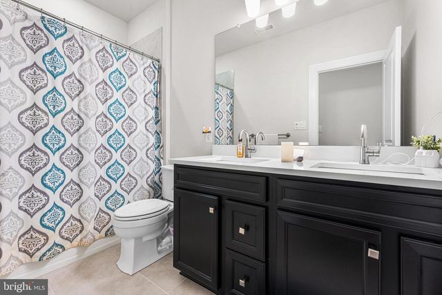 321 PONDS EDGE DR, Media, PA 19063