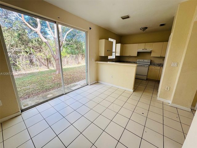 1527 SE 24th Court 234, Homestead, FL 33035