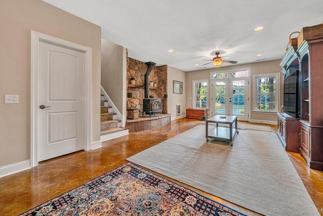 1617 Walnut Run DR, Hardy, VA 24101