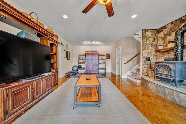 1617 Walnut Run DR, Hardy, VA 24101