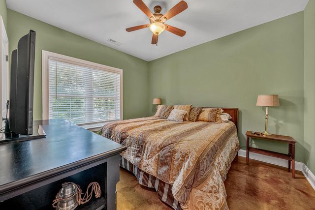1617 Walnut Run DR, Hardy, VA 24101