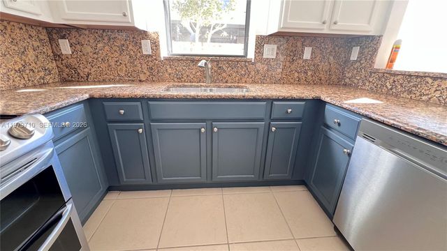 11357 SW 234th Ln, Homestead, FL 33032