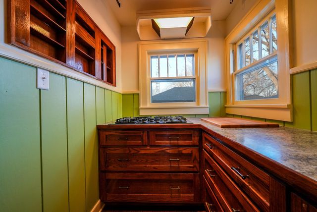 826 W 4th Ave, El Dorado, KS 67042