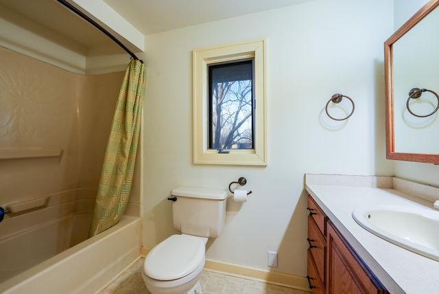 826 W 4th Ave, El Dorado, KS 67042