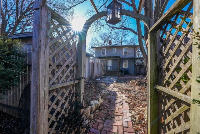 826 W 4th Ave, El Dorado, KS 67042