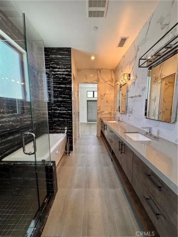 11230 Pickford, Los Angeles, CA 90064