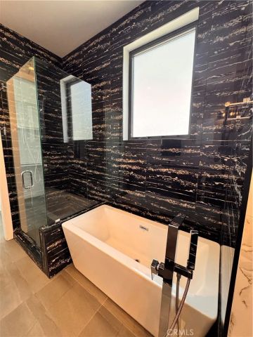 11230 Pickford, Los Angeles, CA 90064