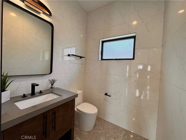 11230 Pickford, Los Angeles, CA 90064