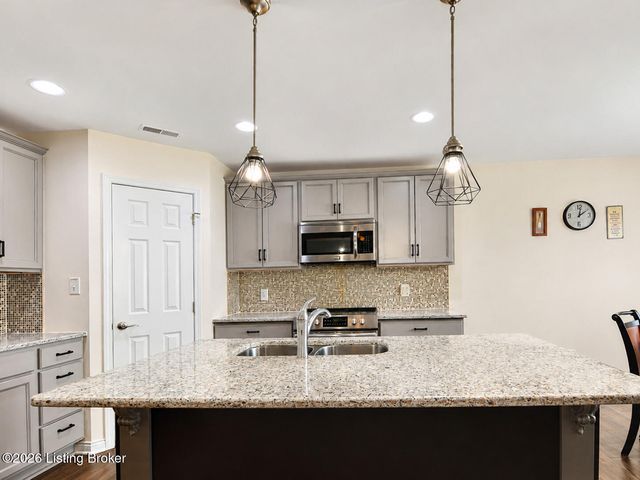 2530 Longshot Cove, Owensboro, KY 42301