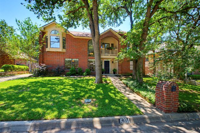 6704 Saddle Ridge Road, Arlington, TX 76016