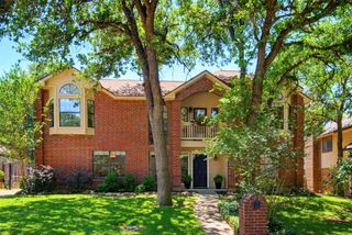 6704 Saddle Ridge Road, Arlington, TX 76016