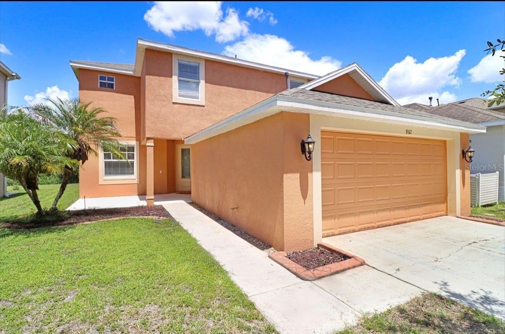 Image 2 of property listing at 9312 LOGWOOD COURT, Tampa, FL 33647