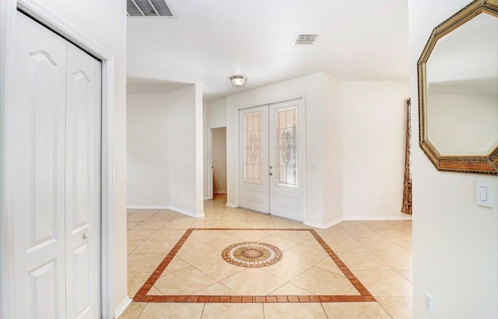 Image 17 of property listing at 9312 LOGWOOD COURT, Tampa, FL 33647