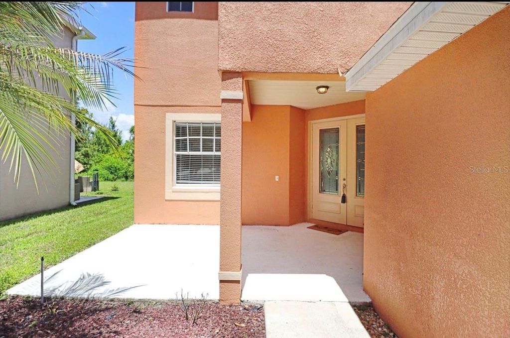Image 3 of property listing at 9312 LOGWOOD COURT, Tampa, FL 33647