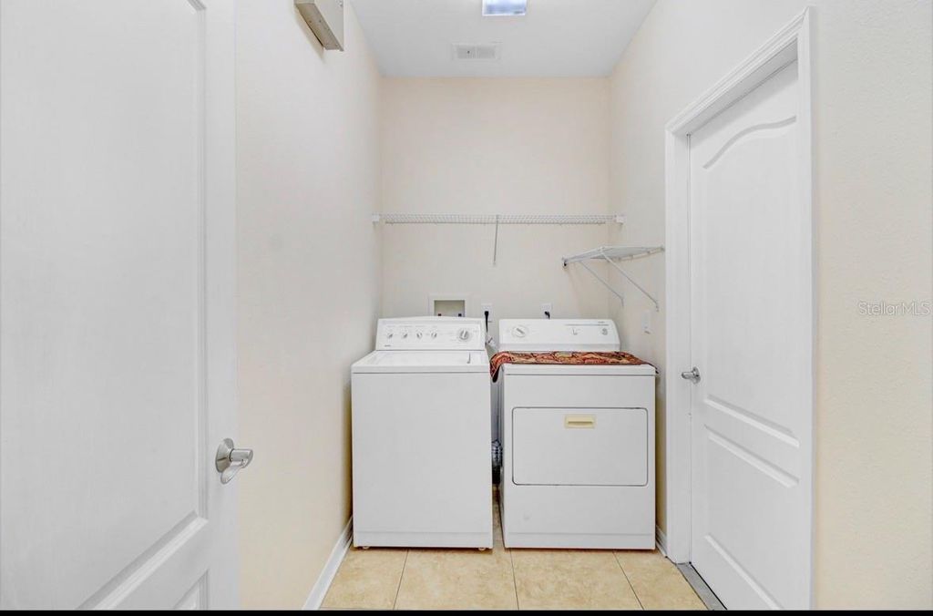 Image 36 of property listing at 9312 LOGWOOD COURT, Tampa, FL 33647