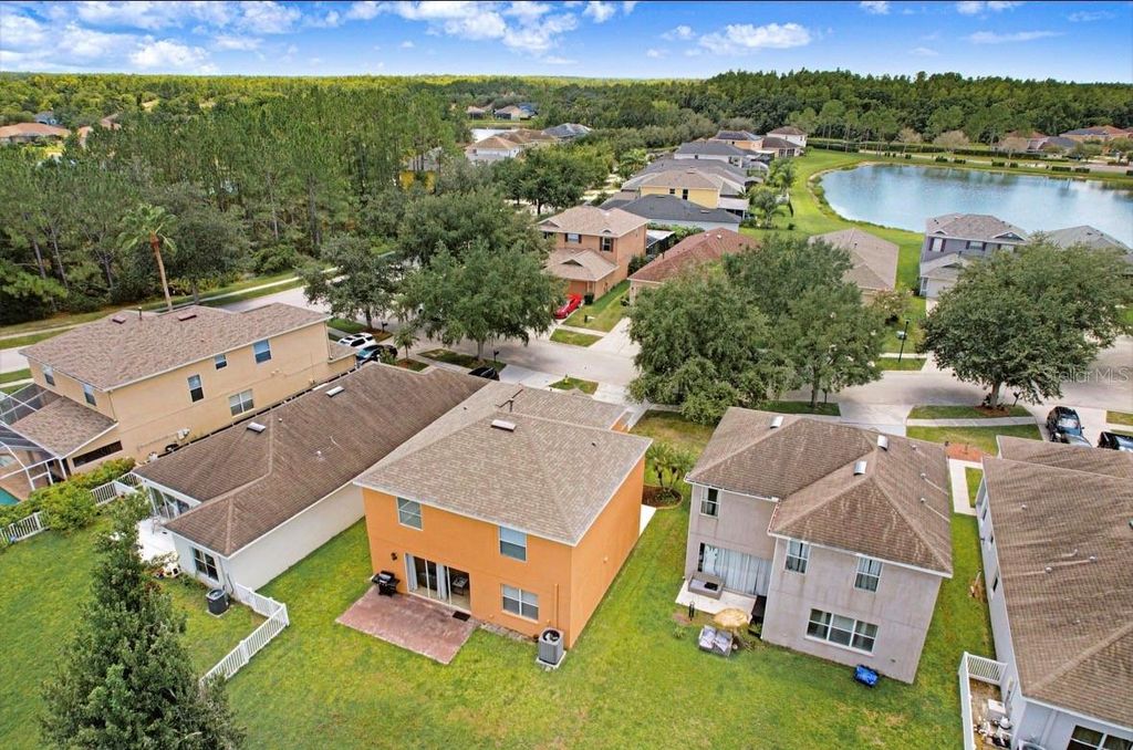 Image 7 of property listing at 9312 LOGWOOD COURT, Tampa, FL 33647