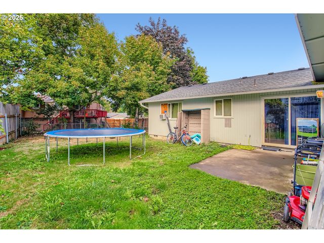 1129 Se 26TH St, Troutdale, OR 97060