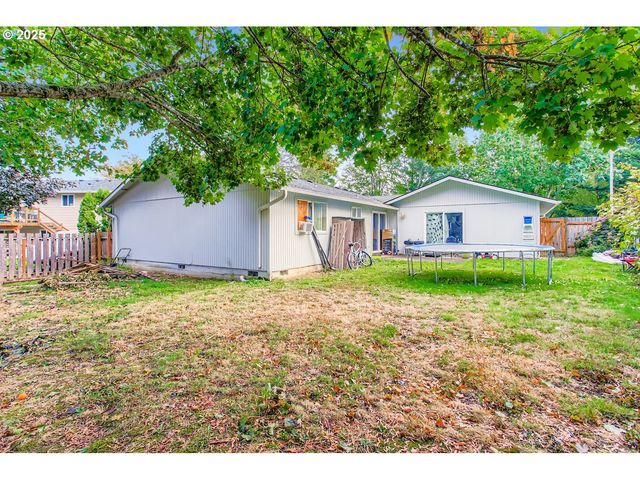 1129 Se 26TH St, Troutdale, OR 97060