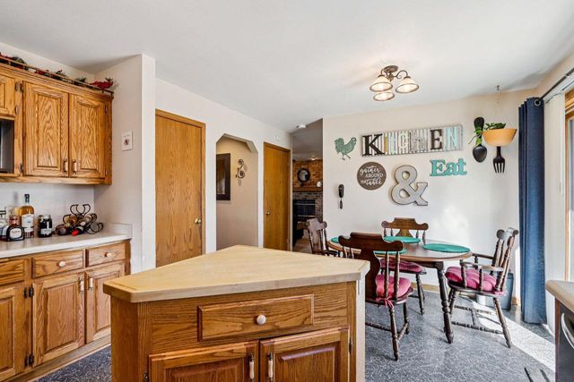 W142N10472 Magnolia DRIVE, Germantown, WI 53022