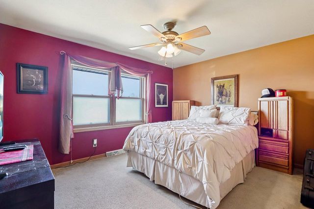 W142N10472 Magnolia DRIVE, Germantown, WI 53022