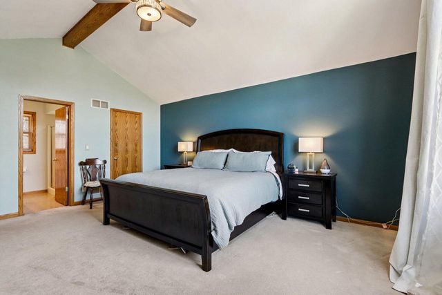 W142N10472 Magnolia DRIVE, Germantown, WI 53022