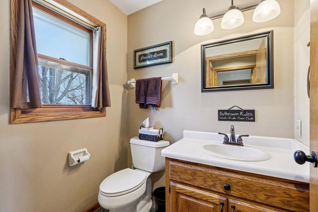 W142N10472 Magnolia DRIVE, Germantown, WI 53022