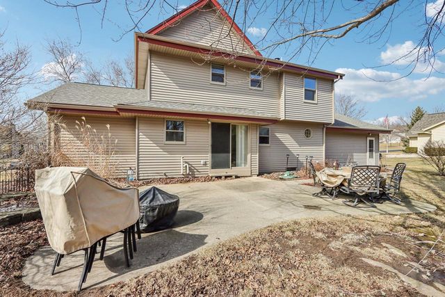 W142N10472 Magnolia DRIVE, Germantown, WI 53022