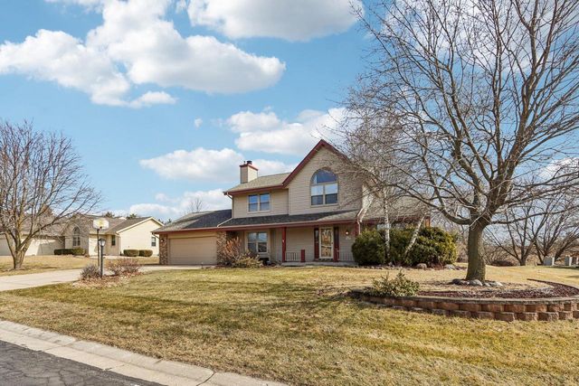 W142N10472 Magnolia DRIVE, Germantown, WI 53022