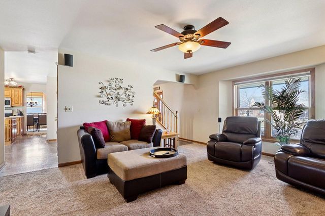 W142N10472 Magnolia DRIVE, Germantown, WI 53022