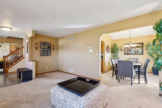 W142N10472 Magnolia DRIVE, Germantown, WI 53022