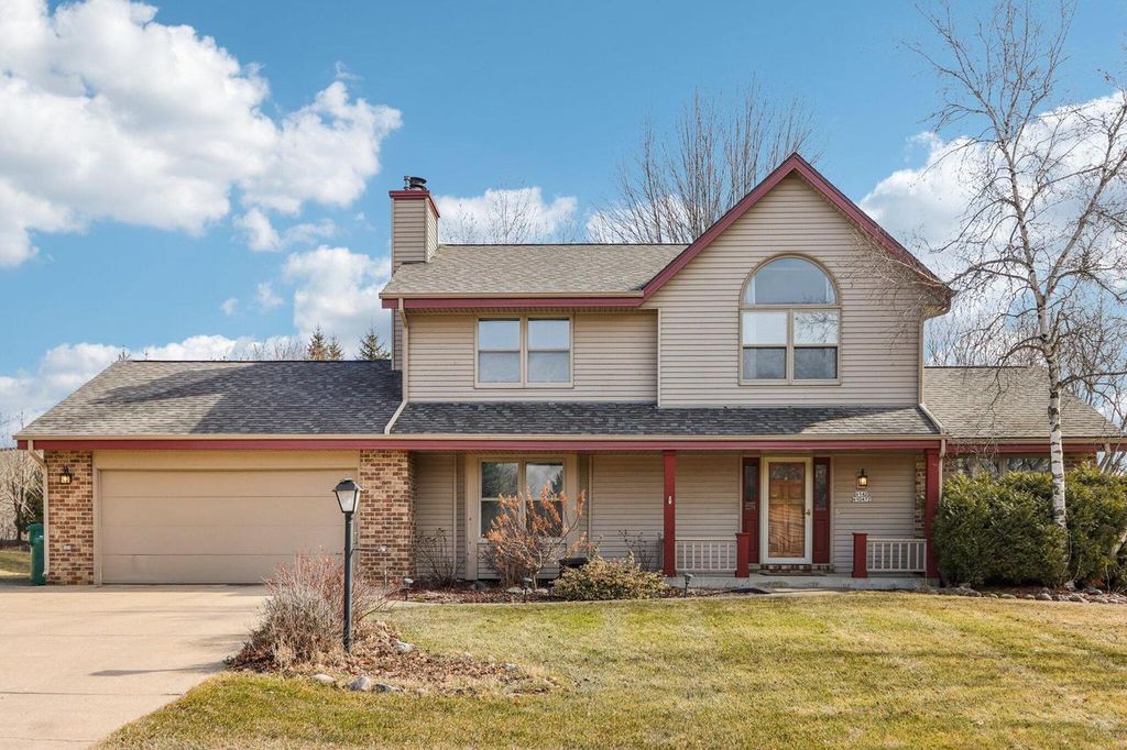 W142N10472 Magnolia DRIVE, Germantown, WI 53022