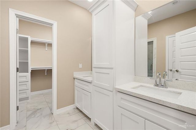 908 Bella Avenue, Alamo, TX 78516