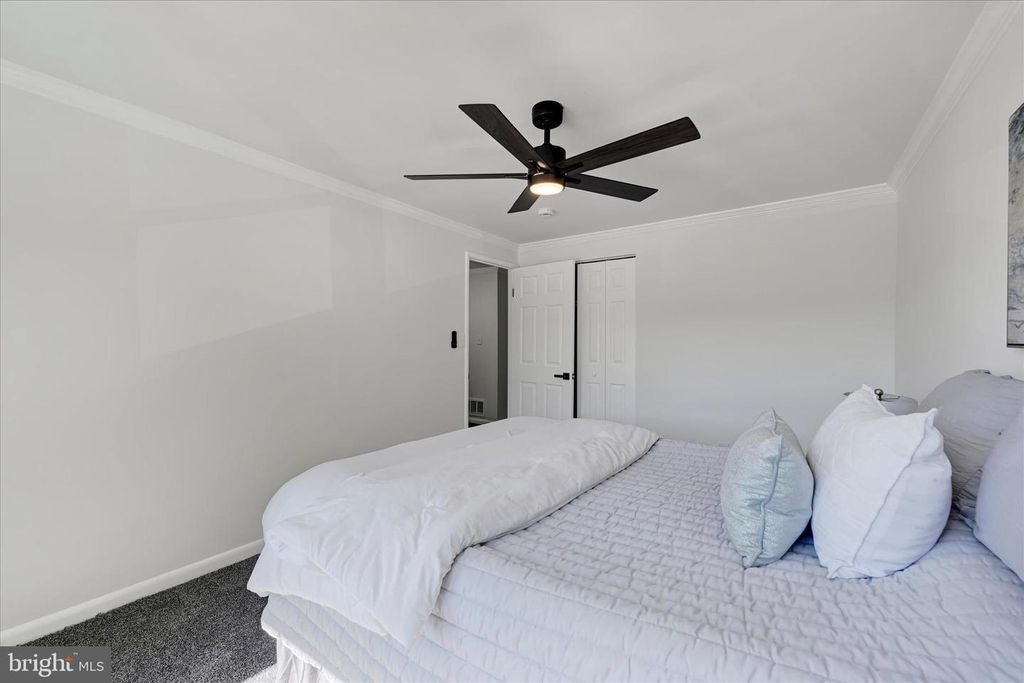 Image 15 of property listing at 5422 BUCKNELL RD, Baltimore, MD 21206