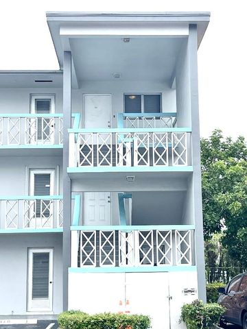 1021 Crystal Lake Drive 315, Deerfield Beach, FL 33064