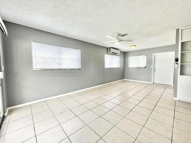 1021 Crystal Lake Drive 315, Deerfield Beach, FL 33064