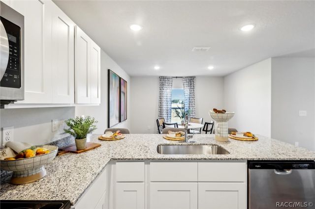 8110 N ELKCAM Boulevard, Citrus Springs, FL 34433