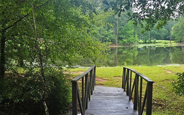 3189 Spring Lake Dr NE, Conyers, GA 30013