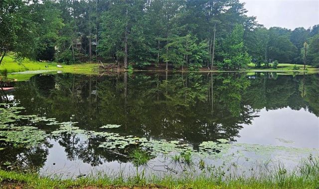 3189 Spring Lake Dr NE, Conyers, GA 30013