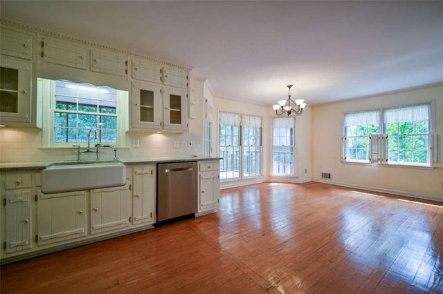 3189 Spring Lake Dr NE, Conyers, GA 30013
