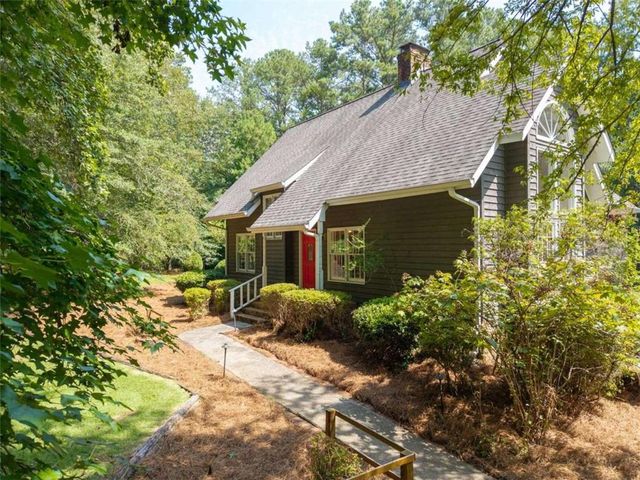 3189 Spring Lake Dr NE, Conyers, GA 30013