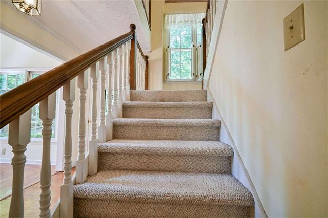 3189 Spring Lake Dr NE, Conyers, GA 30013