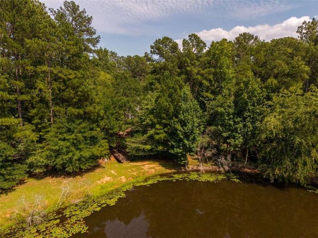3189 Spring Lake Dr NE, Conyers, GA 30013