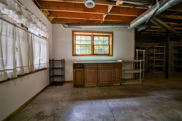 3189 Spring Lake Dr NE, Conyers, GA 30013