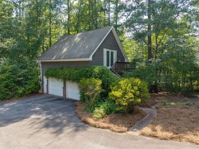 3189 Spring Lake Dr NE, Conyers, GA 30013
